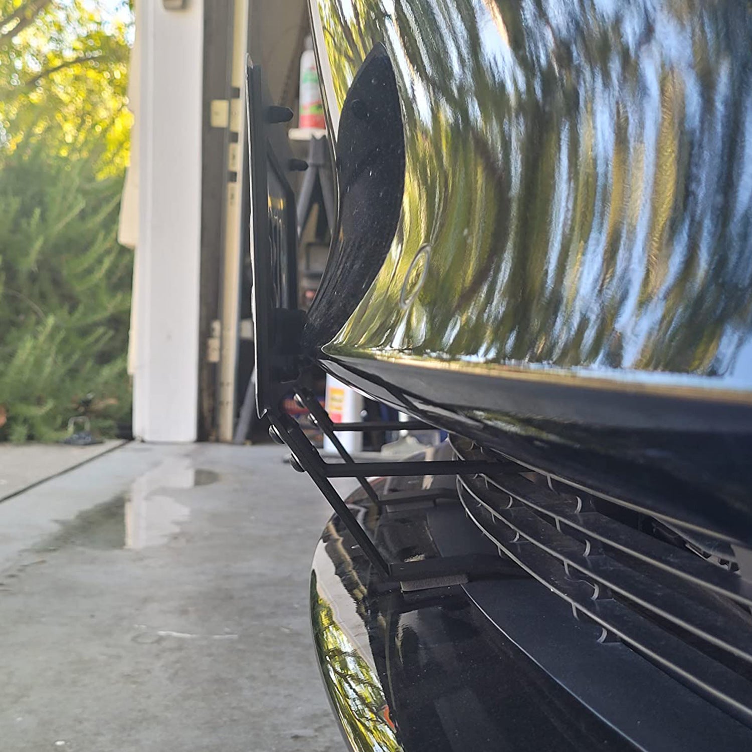 Tesla Model Y/3 license plate frame