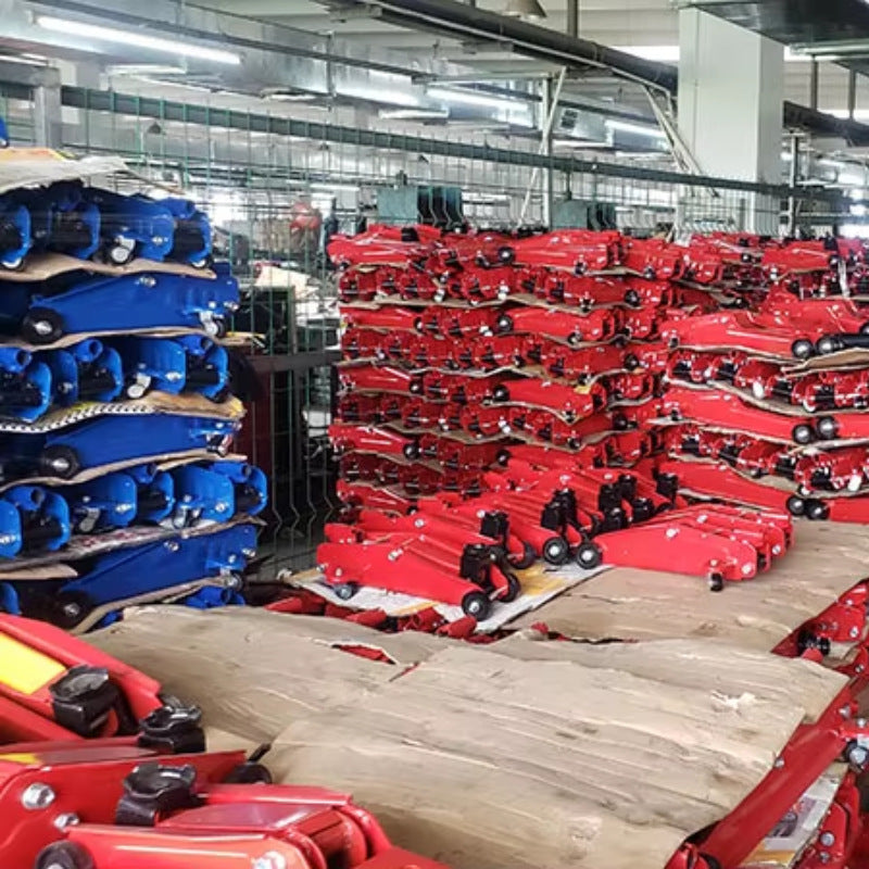 3-ton hydraulic horizontal jack for off-road vehicles and cars, a tire-changing tool mounted on the roof.