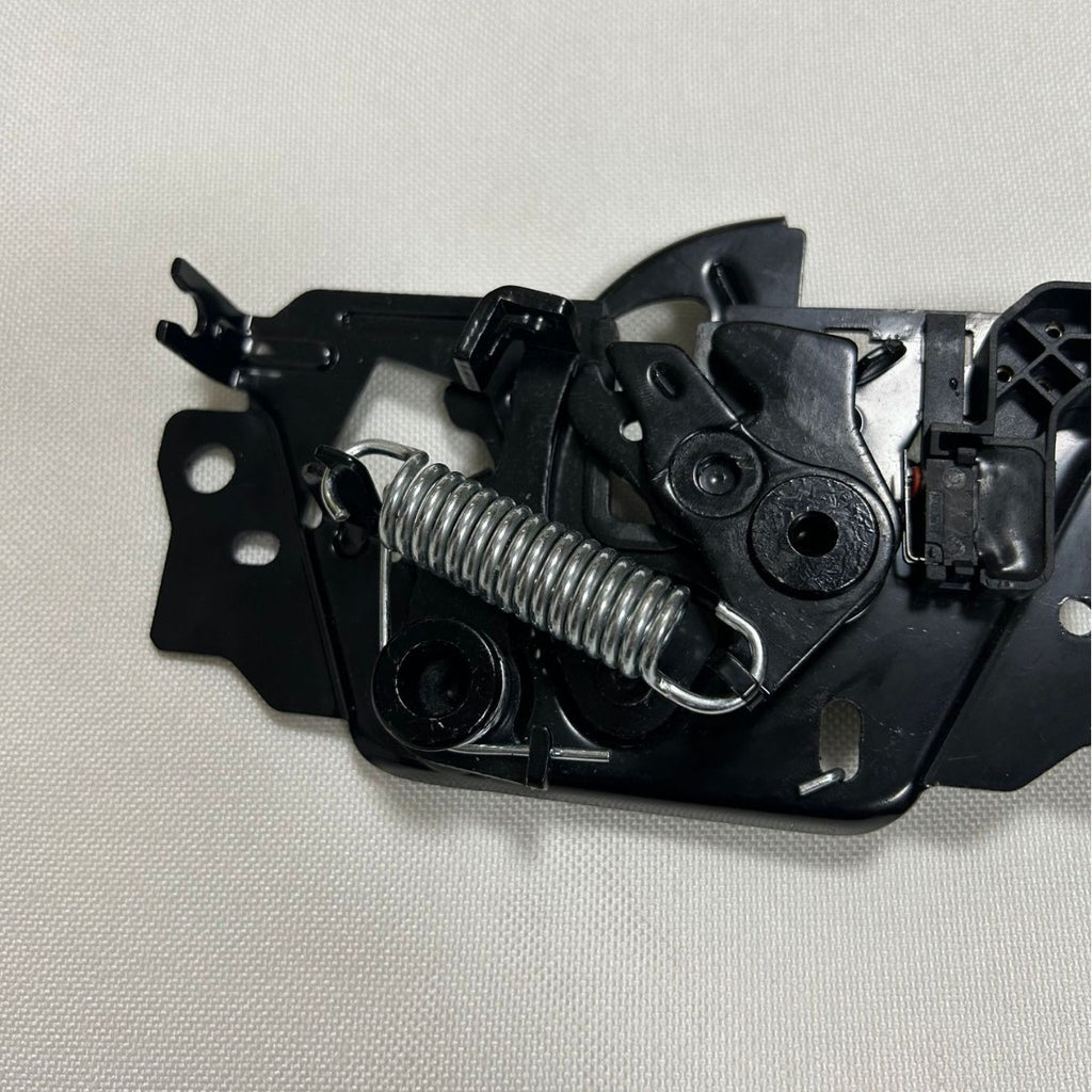 Tesla Model 3 car parts front hood lock block 1033011-00-G