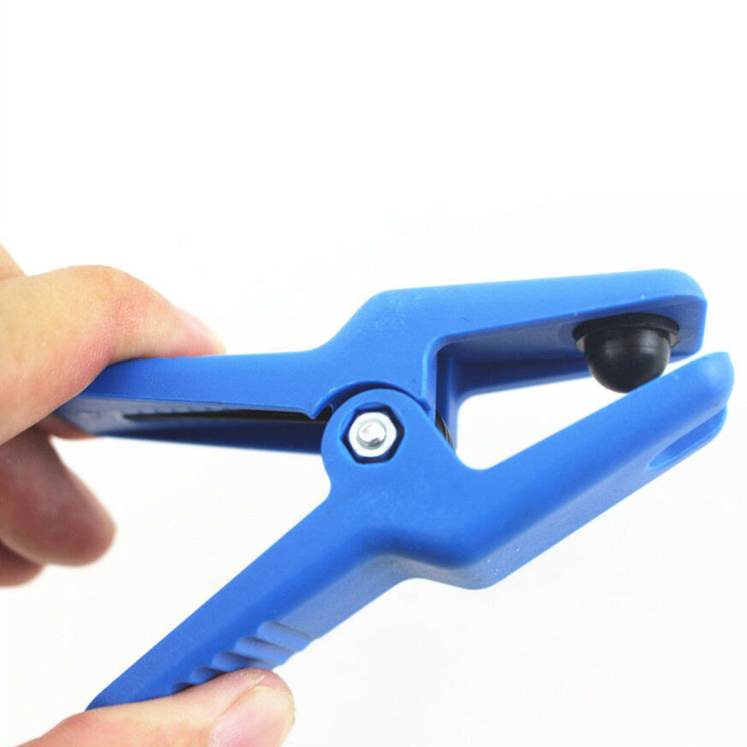 4-piece set of pipe clamps: fuel line clamp, brake line clamp, pipe sealing pliers, auto repair tools.